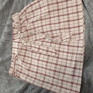 Romwe red and white  plaid skirt size M
